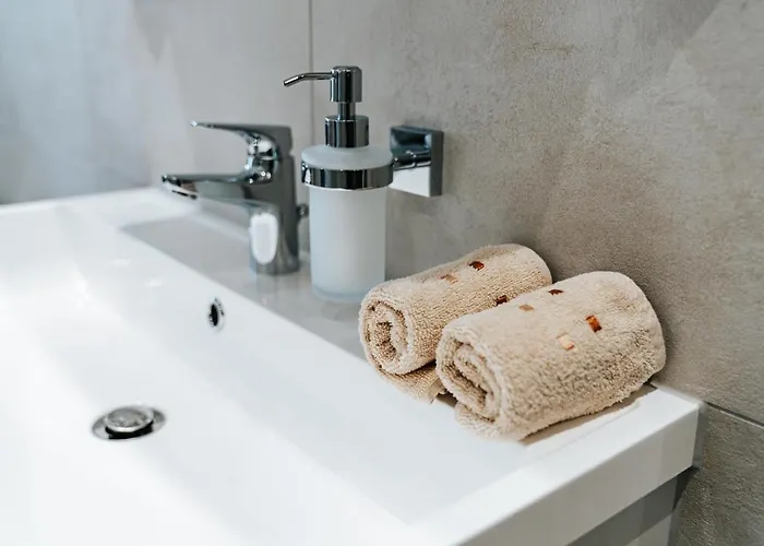 Apartment Gemütliche Im Zentrum 2 *